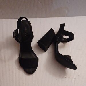 2/$50 Elegant Black Velvet Block Heel Sandals - Size EUR 39